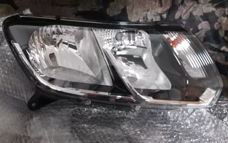 Фара Sandero Renault Logan II 2014>. Новые Оригинальные.260106223R за 51 500 тг. в Алматы
