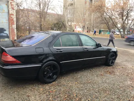 Mercedes-Benz S 500 2000 года за 3 000 000 тг. в Семей – фото 3