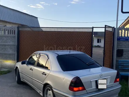 Mercedes-Benz C 200 1998 года за 2 500 000 тг. в Алматы – фото 3