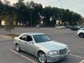 Mercedes-Benz C 200 1998 года за 2 500 000 тг. в Алматы
