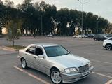 Mercedes-Benz C 200 1998 годаүшін2 500 000 тг. в Алматы