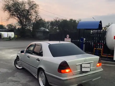 Mercedes-Benz C 200 1998 года за 2 500 000 тг. в Алматы – фото 6