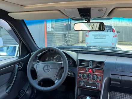 Mercedes-Benz C 200 1998 года за 2 500 000 тг. в Алматы – фото 8