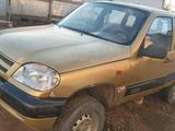 Chevrolet Niva 2005 года за 700 000 тг. в Атырау – фото 2