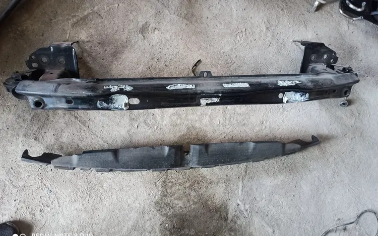 Передний наполнитель зад залней усилитель бампера porsche cayenne за 25 000 тг. в Алматы