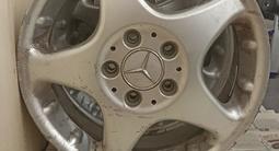 Комплект дисков на Mercedes за 50 000 тг. в Алматы – фото 2