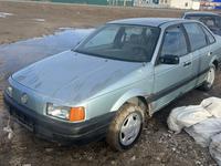 Volkswagen Passat 1990 года за 555 444 тг. в Атырау