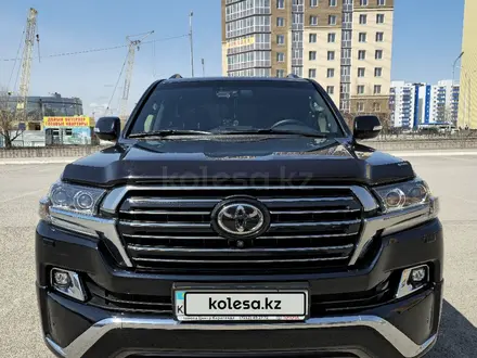 Toyota Land Cruiser 2017 года за 38 000 000 тг. в Караганда