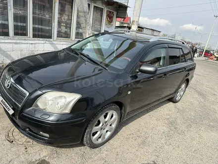 Toyota Avensis 2004 года за 5 600 000 тг. в Алматы – фото 2