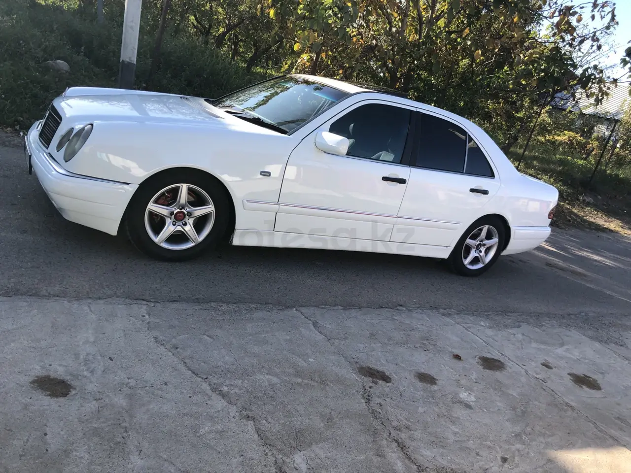 Mercedes-Benz E-Class, 1995