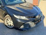Toyota Camry 2018 года за 10 800 000 тг. в Караганда – фото 3