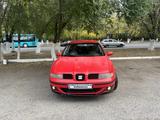 Volkswagen Golf 2000 года за 990 000 тг. в Караганда – фото 2
