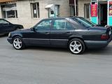 Mercedes-Benz E 320 1994 годаfor2 000 000 тг. в Астана – фото 2