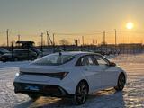 Hyundai Elantra 2022 года за 10 100 000 тг. в Уральск – фото 4