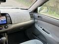 Toyota Camry 2003 года за 4 300 000 тг. в Уральск – фото 10