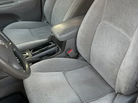 Toyota Camry 2003 года за 4 300 000 тг. в Уральск – фото 11