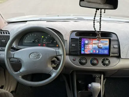 Toyota Camry 2003 года за 4 300 000 тг. в Уральск – фото 9
