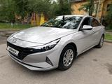Hyundai Elantra 2023 года за 8 300 000 тг. в Алматы – фото 2