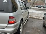 Mercedes-Benz ML 320 2001 годаүшін4 500 000 тг. в Караганда – фото 4