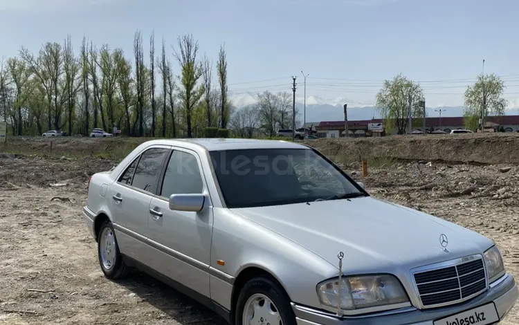 Mercedes-Benz C 220 1995 годаfor3 200 000 тг. в Алматы