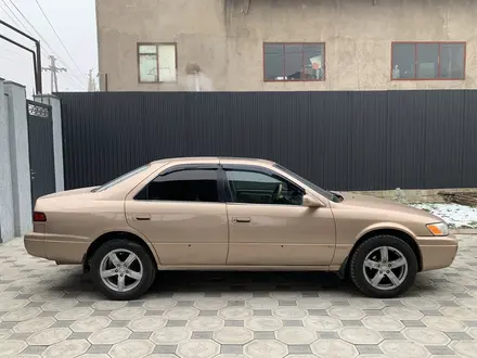 Toyota Camry 1998 года за 3 050 000 тг. в Алматы – фото 6