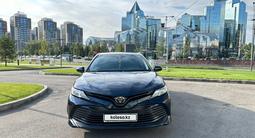 Toyota Camry 2018 года за 10 000 000 тг. в Алматы
