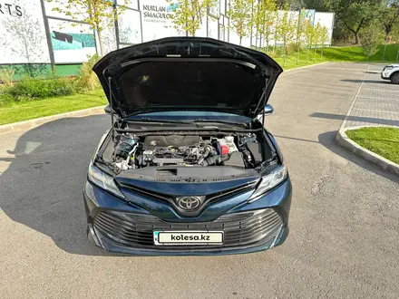Toyota Camry 2018 года за 10 000 000 тг. в Алматы – фото 5