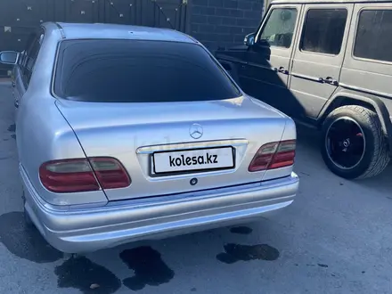 Mercedes-Benz E 420 1997 года за 2 700 000 тг. в Кызылорда – фото 2