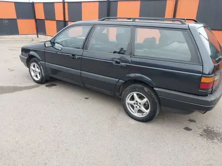 Volkswagen Passat 1990 года за 1 250 000 тг. в Уральск – фото 4