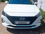 Hyundai Accent 2020 года за 7 950 000 тг. в Петропавловск – фото 2