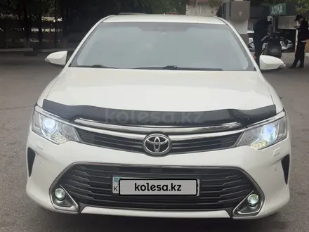 Toyota Camry 2016 года за 11 500 000 тг. в Алматы – фото 2