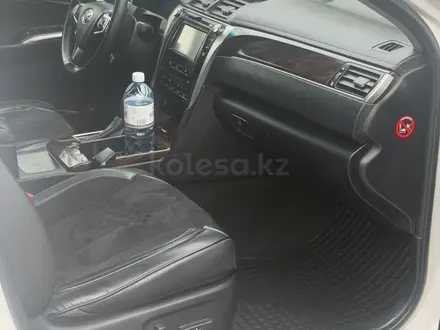 Toyota Camry 2016 года за 11 500 000 тг. в Алматы – фото 10