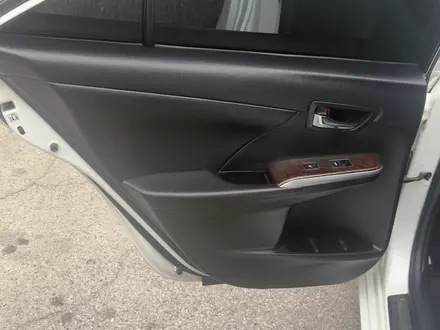 Toyota Camry 2016 года за 11 500 000 тг. в Алматы – фото 16