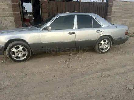 Mercedes-Benz E 280 1993 года за 2 850 000 тг. в Алматы – фото 2