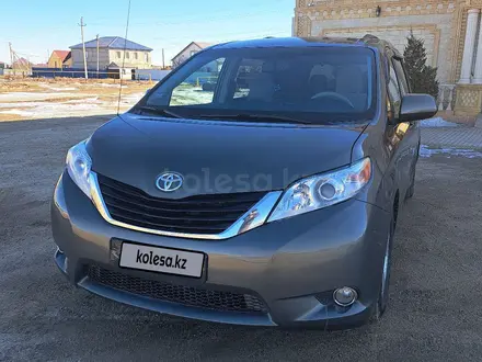 Toyota Sienna 2014 годаүшін8 200 000 тг. в Кульсары