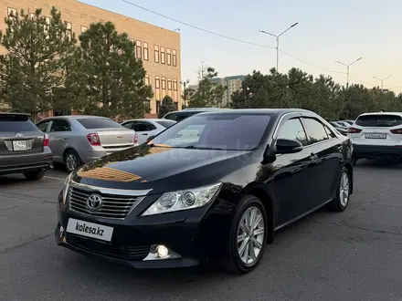 Toyota Camry 2014 года за 9 900 000 тг. в Шымкент – фото 2