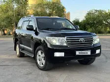 Toyota Land Cruiser, 2011