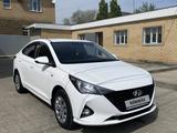 Hyundai Accent 2022 года за 8 990 000 тг. в Актобе