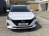 Hyundai Accent 2022 года за 8 990 000 тг. в Актобе – фото 3