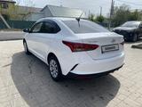 Hyundai Accent 2022 года за 8 990 000 тг. в Актобе – фото 4