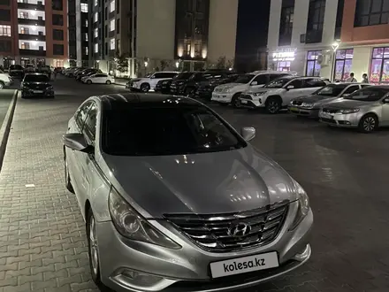 Hyundai Sonata 2011 года за 5 500 000 тг. в Жанаозен