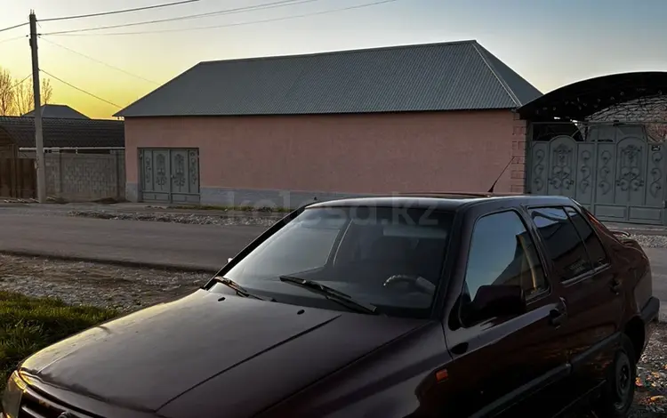 Volkswagen Vento 1994 годаfor1 100 000 тг. в Шымкент