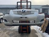 Бампер передний на Toyota Avensis Restyling за 170 000 тг. в Алматы