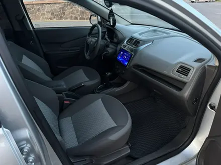 Chevrolet Cobalt 2022 года за 4 390 000 тг. в Караганда – фото 20