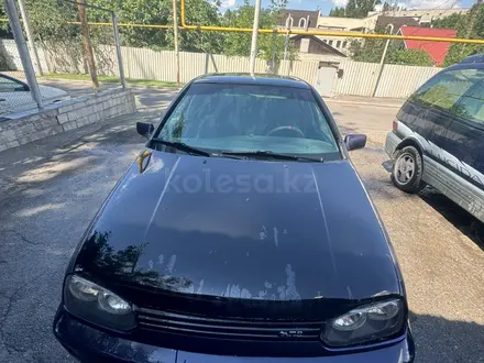 Volkswagen Golf 1994 года за 1 050 000 тг. в Алматы