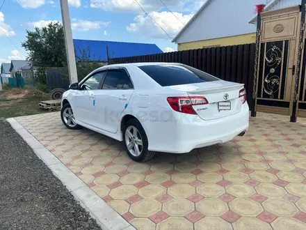 Toyota Camry 2014 года за 6 500 000 тг. в Уральск – фото 6