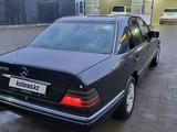 Mercedes-Benz E 200 1993 годаүшін2 000 000 тг. в Уральск – фото 3
