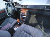 Mercedes-Benz E 200 1993 годаүшін2 000 000 тг. в Уральск – фото 5