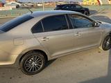 Skoda Rapid 2013 года за 3 000 000 тг. в Атырау – фото 2