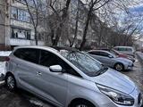 Kia Carens 2014 года за 8 000 000 тг. в Алматы – фото 2